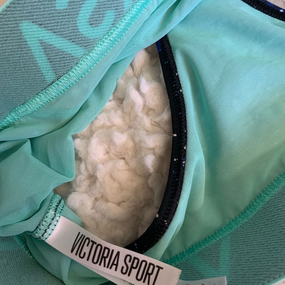 Victoria's Secret Sport VSX Black and Blue Galaxy Print Sports Bra M - Picture 3 of 3